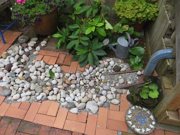 How To Use Rocks Creative Ways to Use Rocks in the Garden • The Garden Glove
