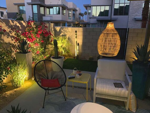 Get the Palm Springs Modern Patio Look With These Trendy Ideas! • The ...